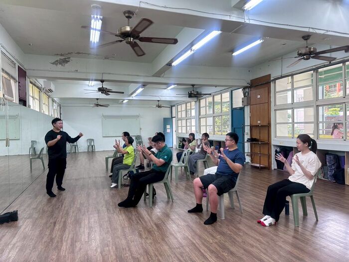 本系有氧街舞隊前往北投社區大學與民眾進行健康互動（115.04.11）圖片