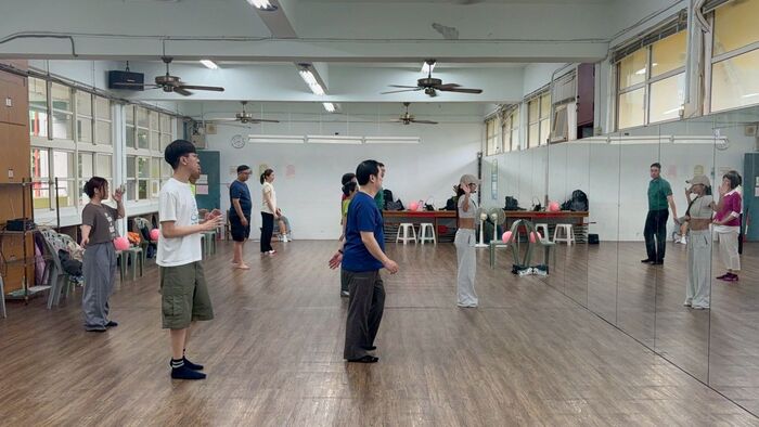 本系有氧街舞隊前往北投社區大學與民眾進行健康互動（115.04.11）圖片